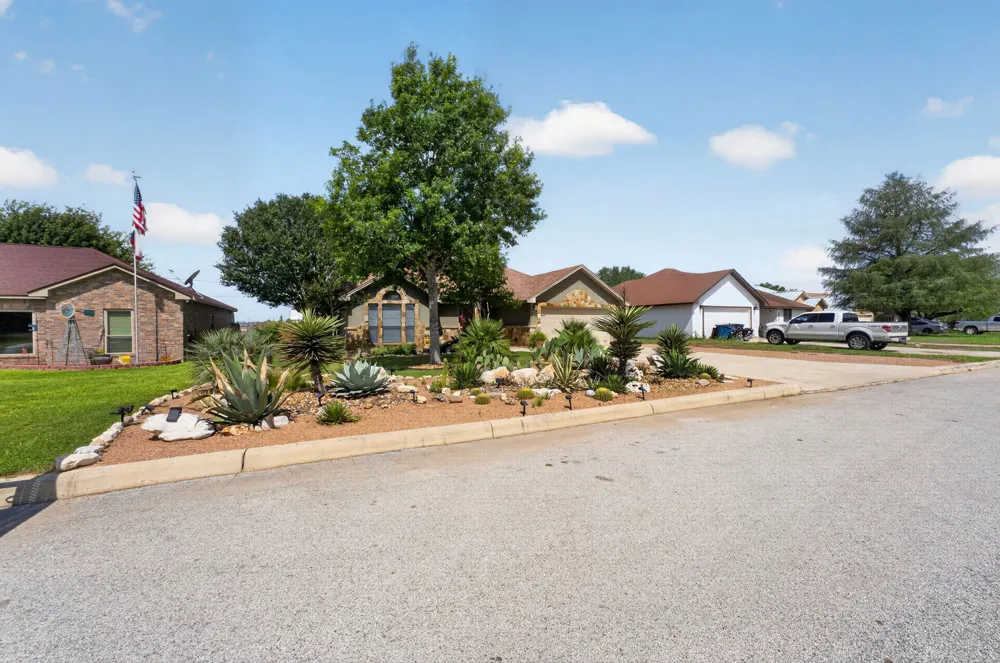 317 Yorktown Pleasanton, TX 78064