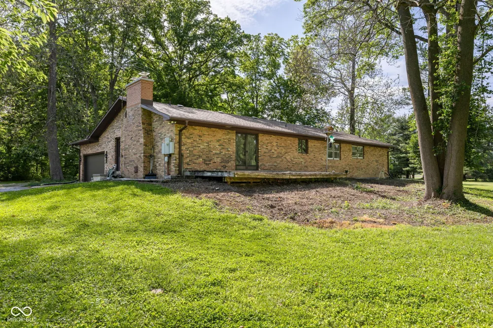 1186 S 200 E Kokomo, IN 46902