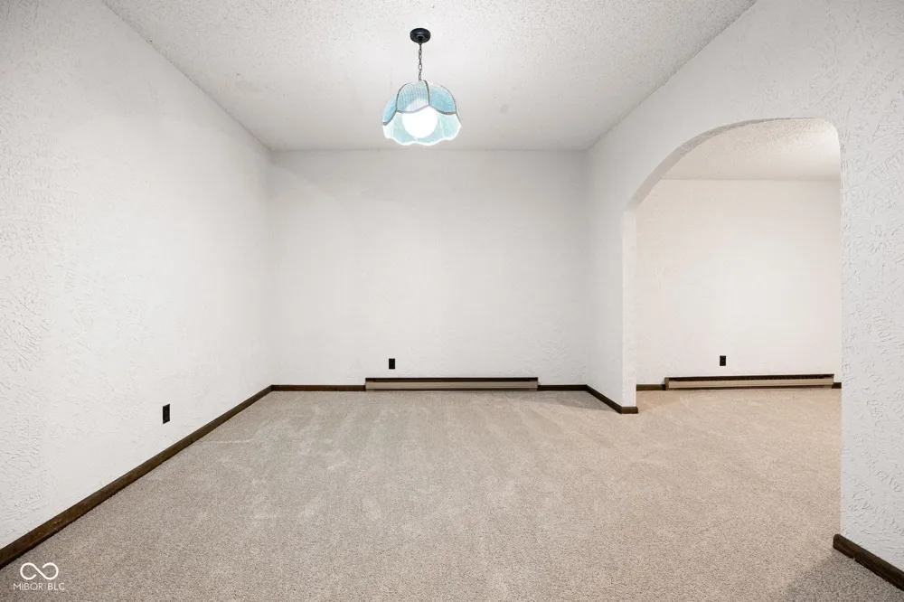 1186 S 200 E Kokomo, IN 46902