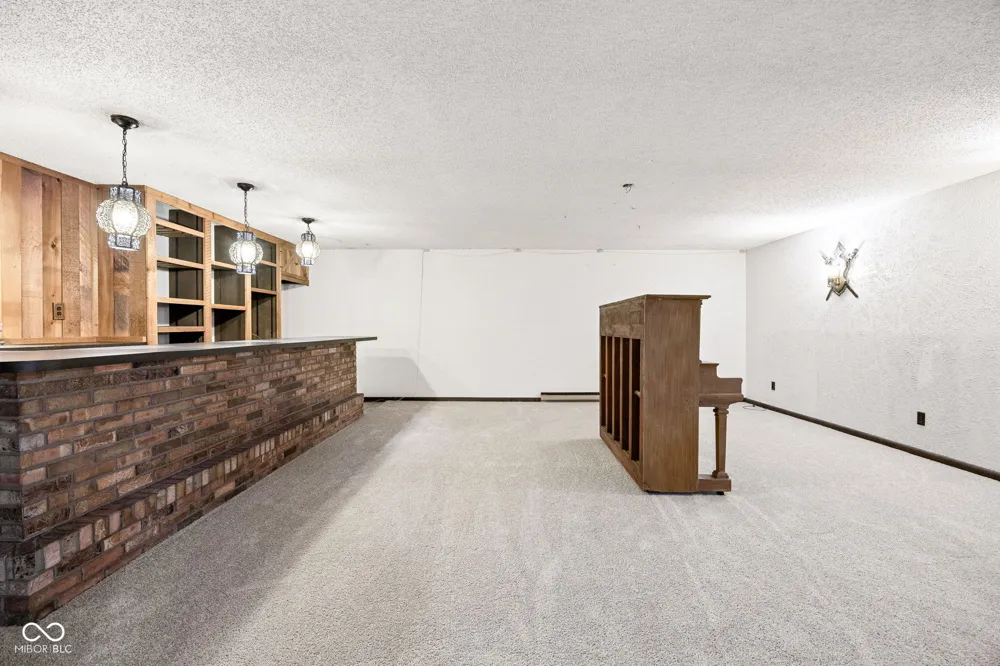 1186 S 200 E Kokomo, IN 46902