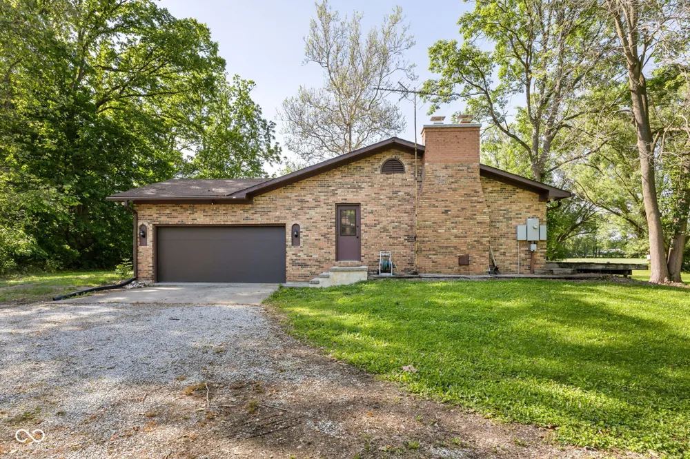 1186 S 200 E Kokomo, IN 46902