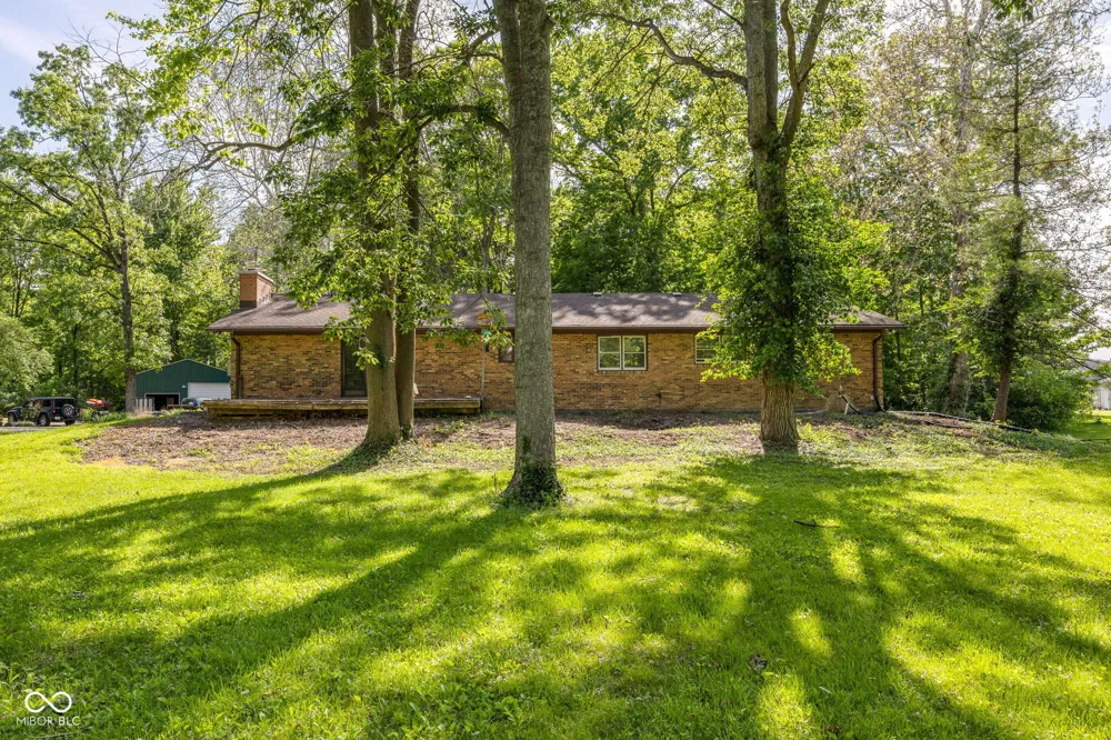 1186 S 200 E Kokomo, IN 46902