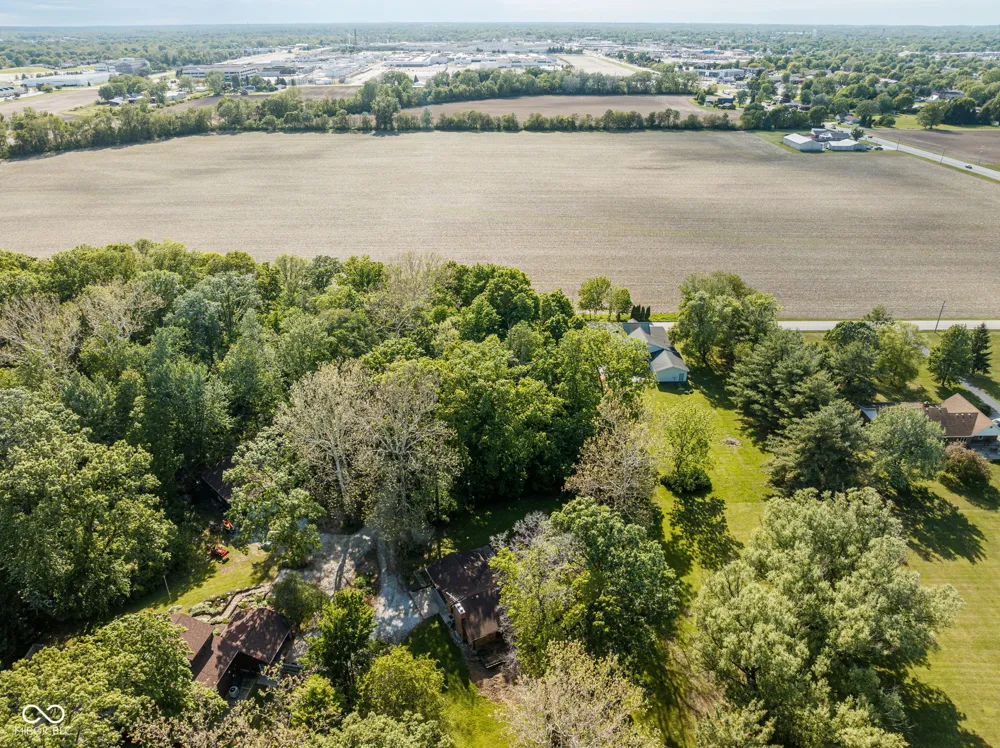 1186 S 200 E Kokomo, IN 46902