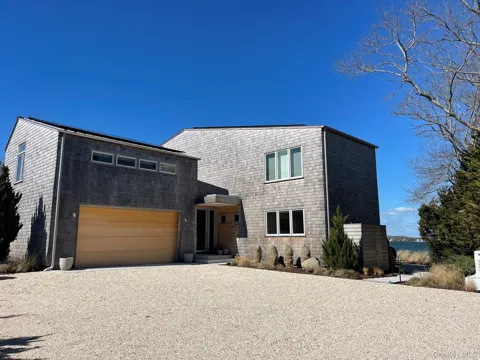 495 Parish Drive
