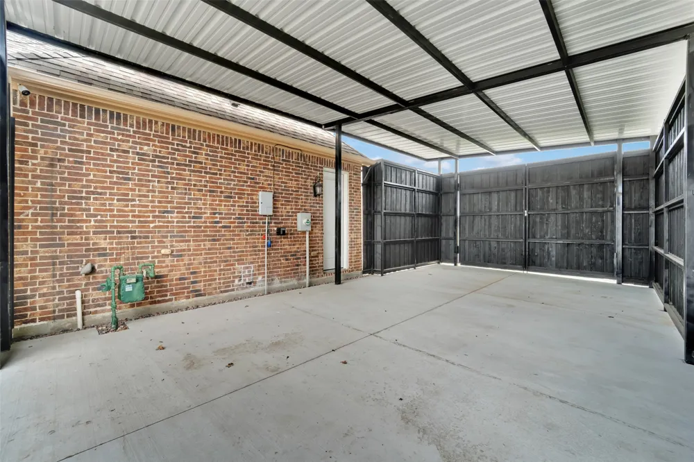 2600 W Hendrix Avenue Lucas, TX 75002
