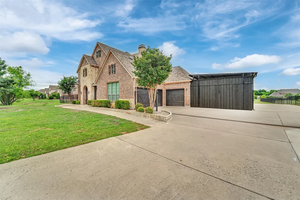 2600 W Hendrix Avenue Lucas, TX 75002