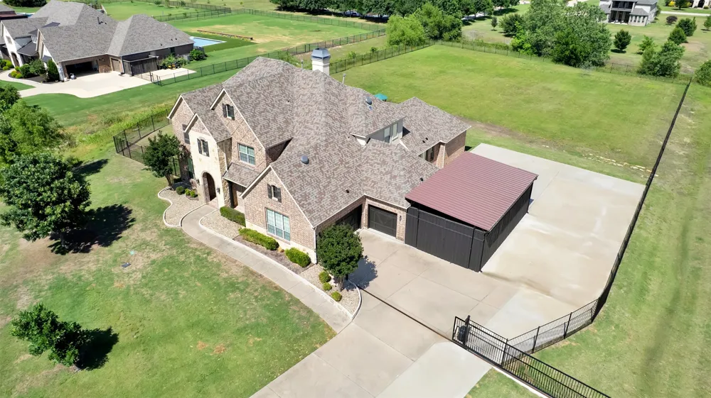 2600 W Hendrix Avenue Lucas, TX 75002