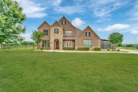 2600 W Hendrix Avenue