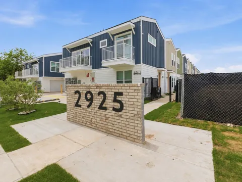 2925 Spruce Valley Lane #402