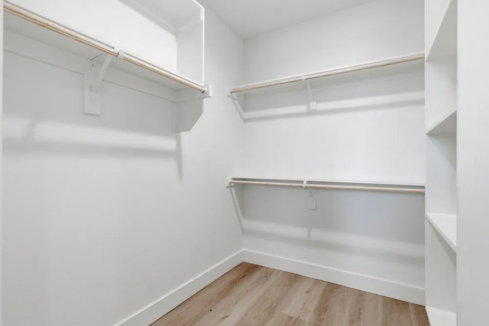 2925 Spruce Valley Lane #402 Dallas, TX 75233