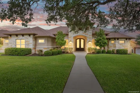 2125 Balcones Place