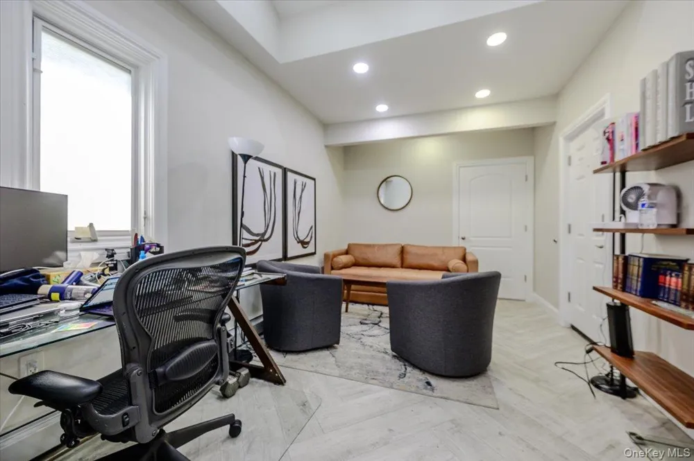 534 Allen Road Woodmere, NY 11598