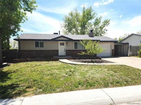 6718 W 70th Place