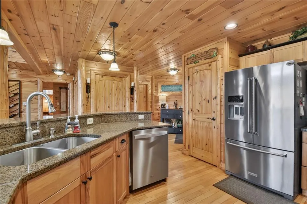 287 Rhonda Lane Mineral Bluff, GA 30559