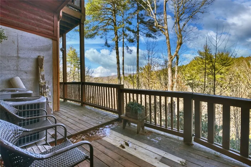 287 Rhonda Lane Mineral Bluff, GA 30559