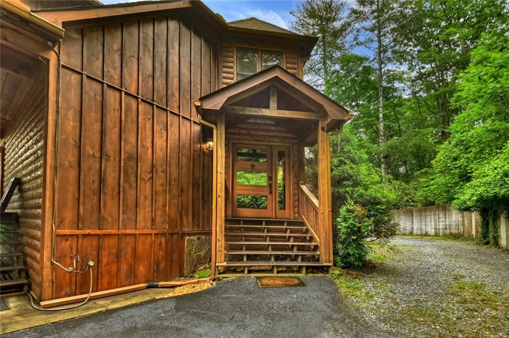 287 Rhonda Lane Mineral Bluff, GA 30559
