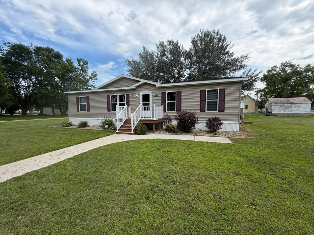 751 Dewey Street Walnut Grove, MN 56180
