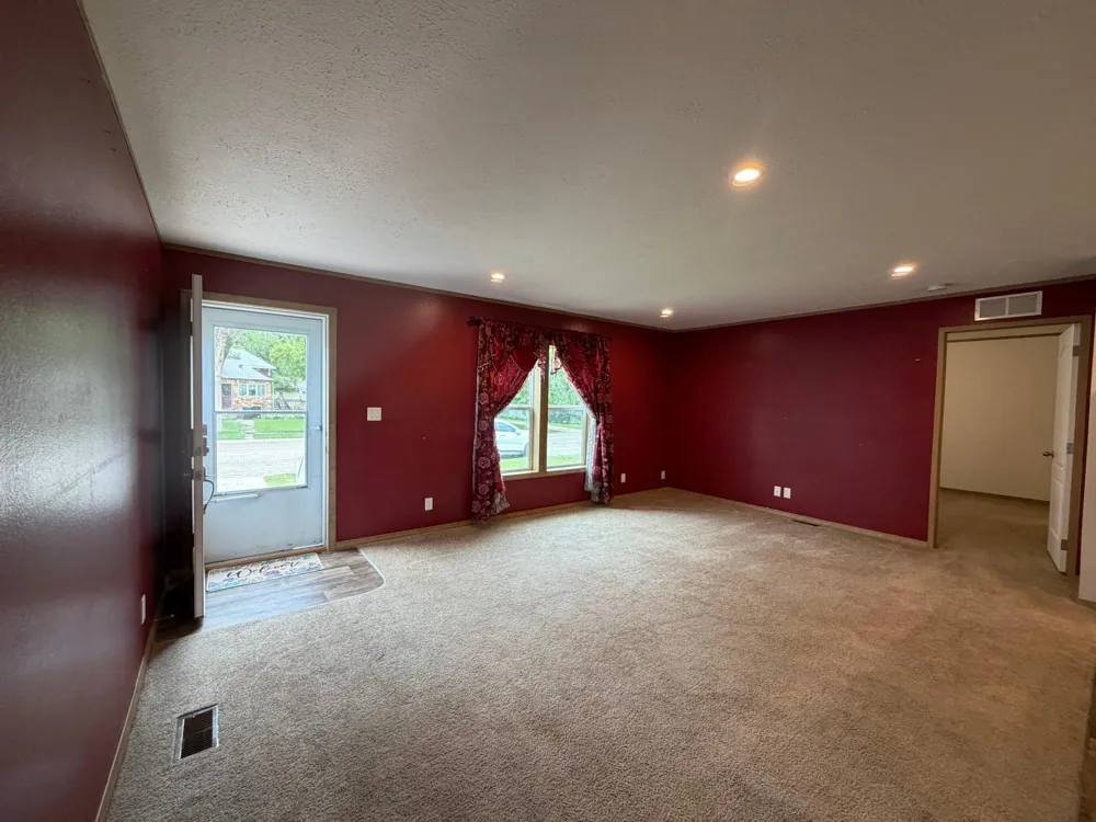751 Dewey Street Walnut Grove, MN 56180
