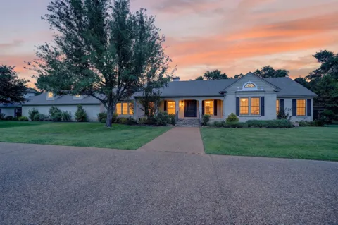1901 Rose Point