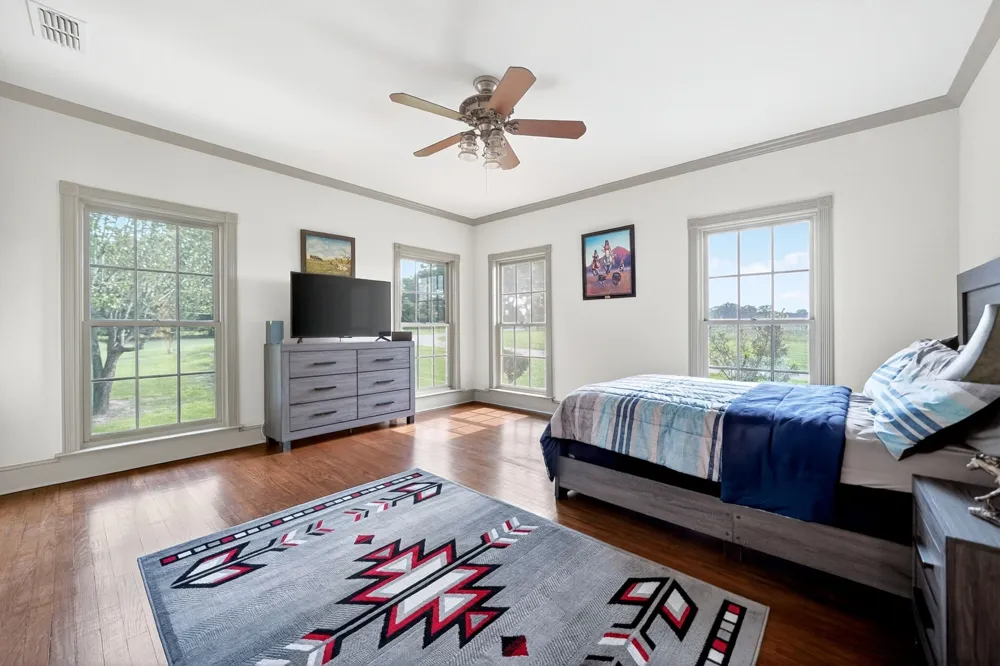 1901 Rose Point Athens, TX 75752