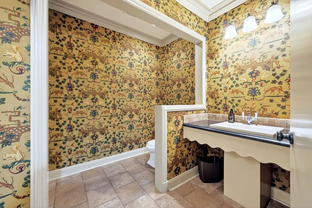 1901 Rose Point Athens, TX 75752