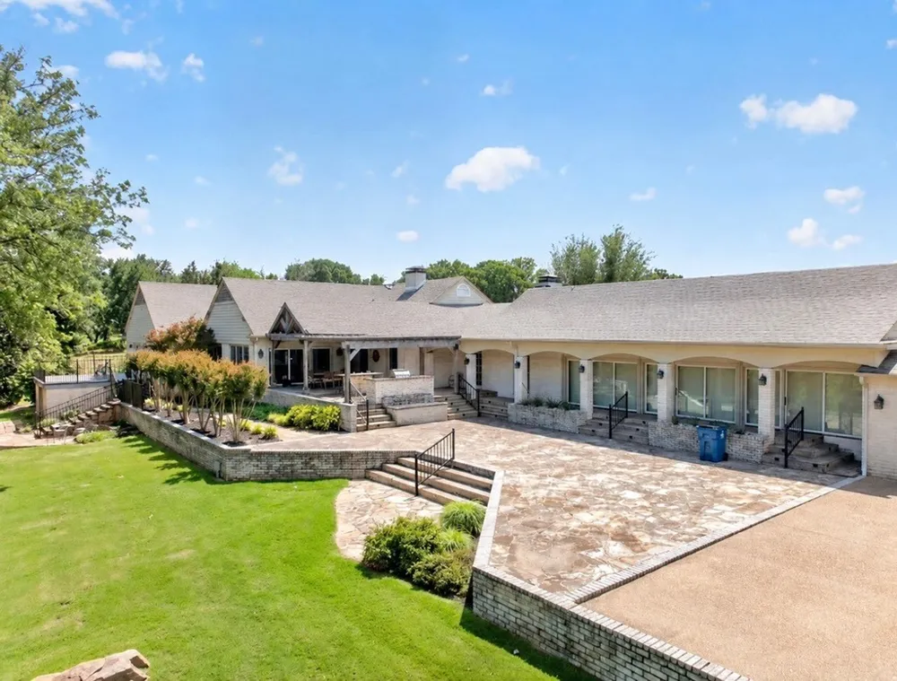 1901 Rose Point Athens, TX 75752