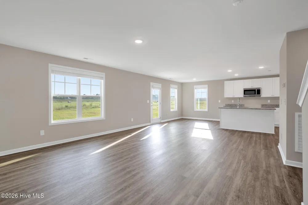 94 Coachman Lane Autryville, NC 28318