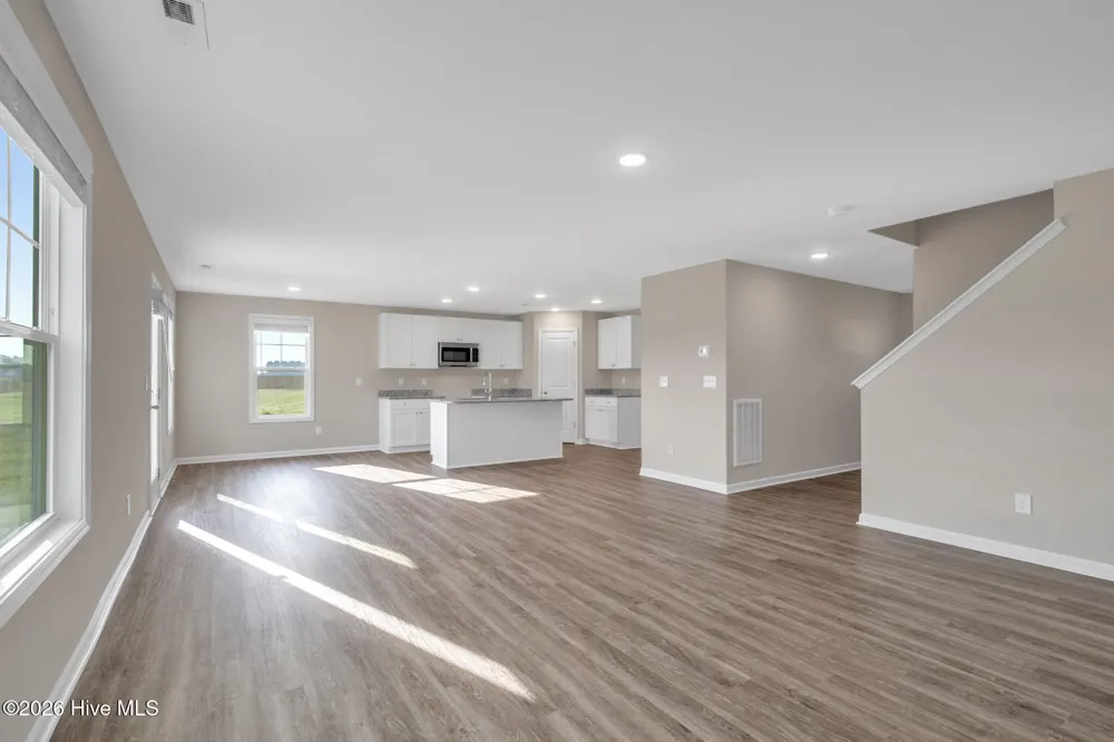 94 Coachman Lane Autryville, NC 28318