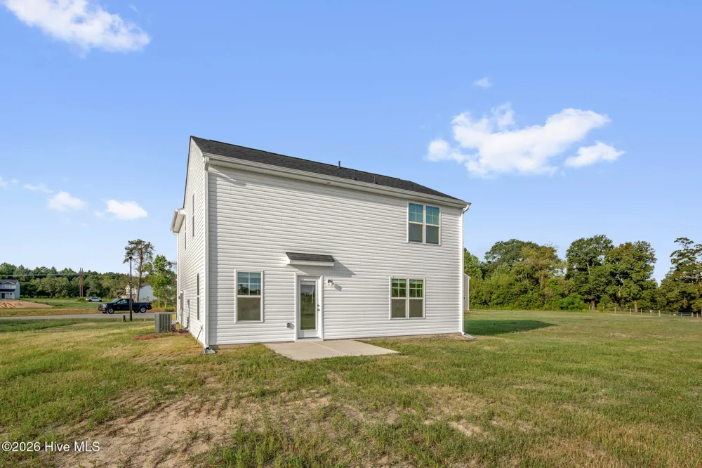 94 Coachman Lane Autryville, NC 28318
