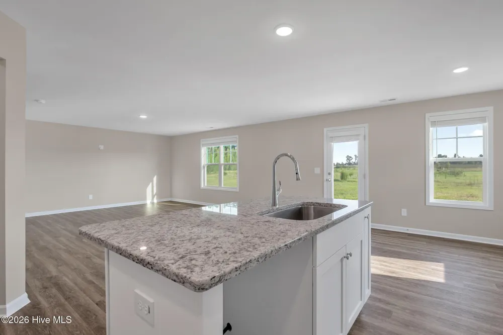 94 Coachman Lane Autryville, NC 28318