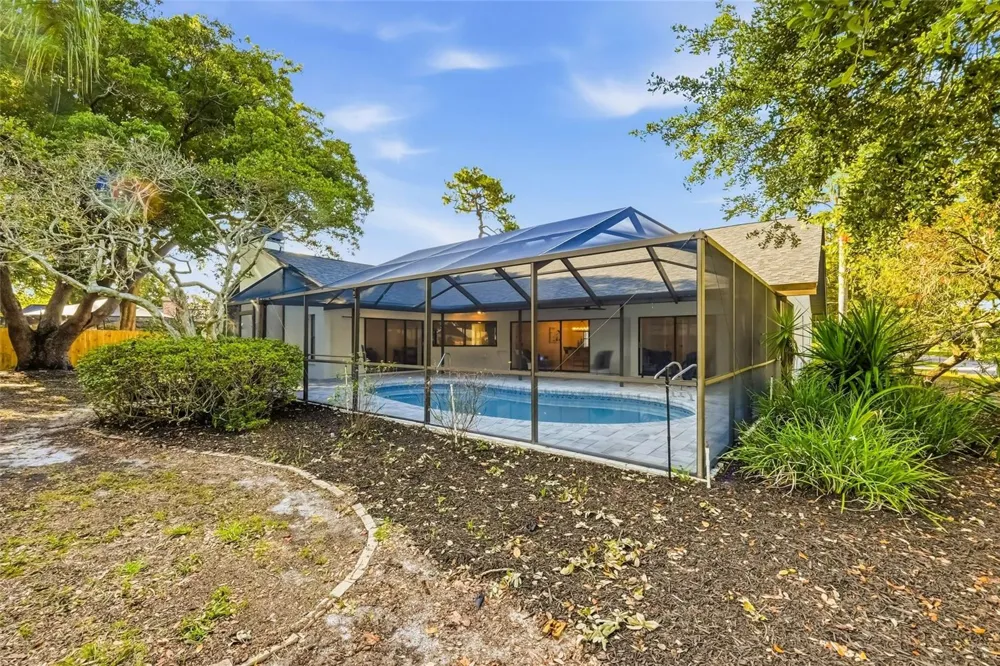 2700 SEDGEFIELD COURT E Clearwater, FL 33761