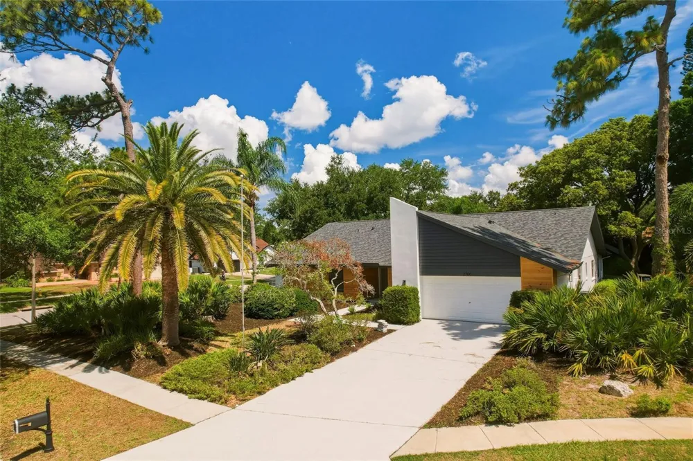 2700 SEDGEFIELD COURT E Clearwater, FL 33761
