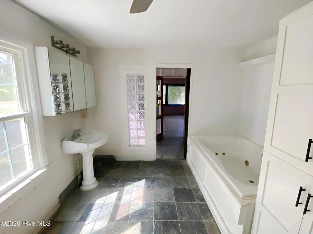301 S Wilson Street Fremont, NC 27830