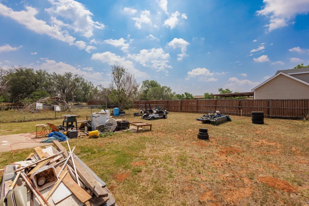 2202 Chester Street Sweetwater, TX 79556