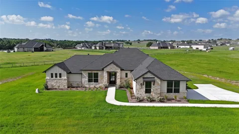 1099 Paradise Parkway