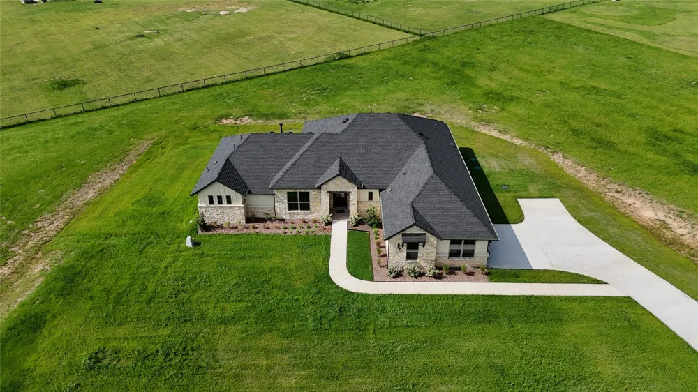1099 Paradise Parkway Poolville, TX 76487