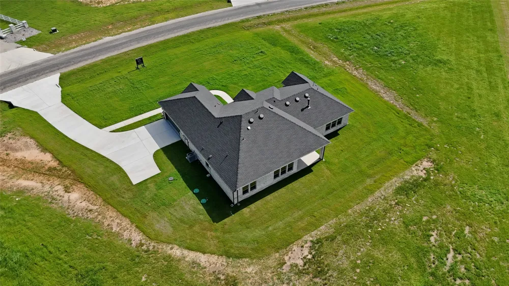 1099 Paradise Parkway Poolville, TX 76487
