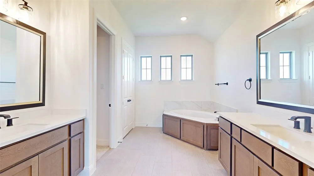 1099 Paradise Parkway Poolville, TX 76487