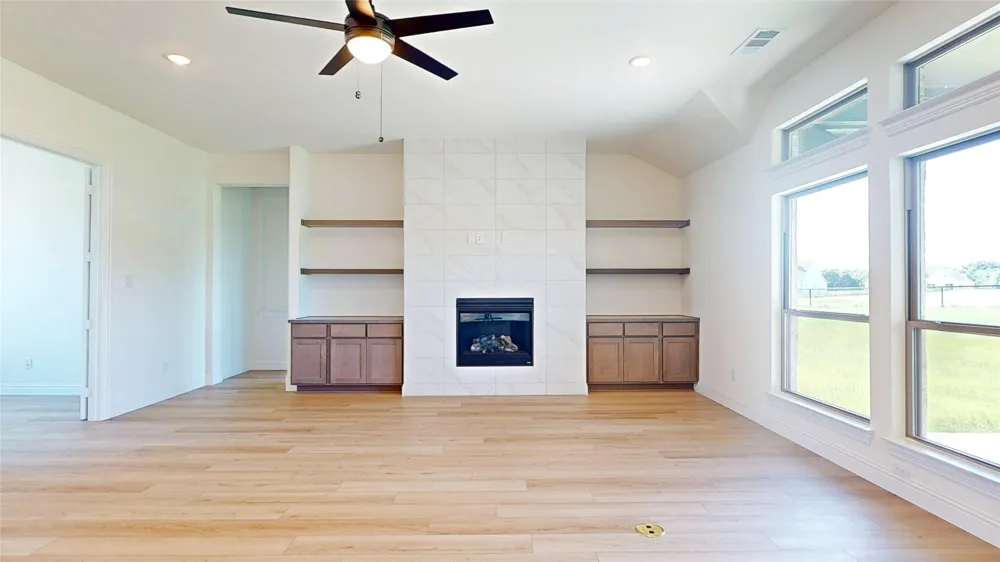 1099 Paradise Parkway Poolville, TX 76487