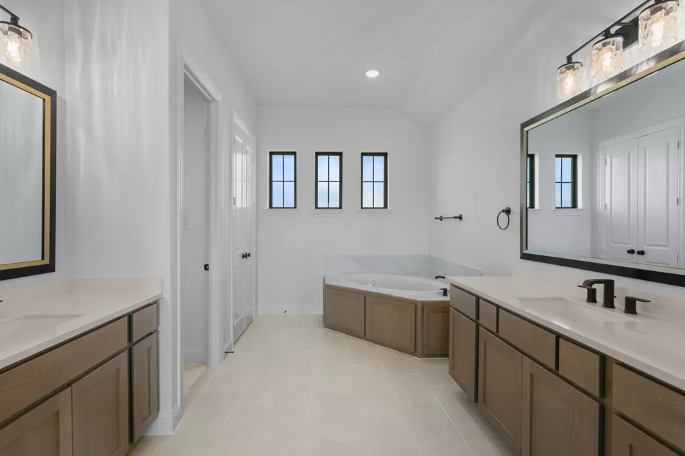 1099 Paradise Parkway Poolville, TX 76487
