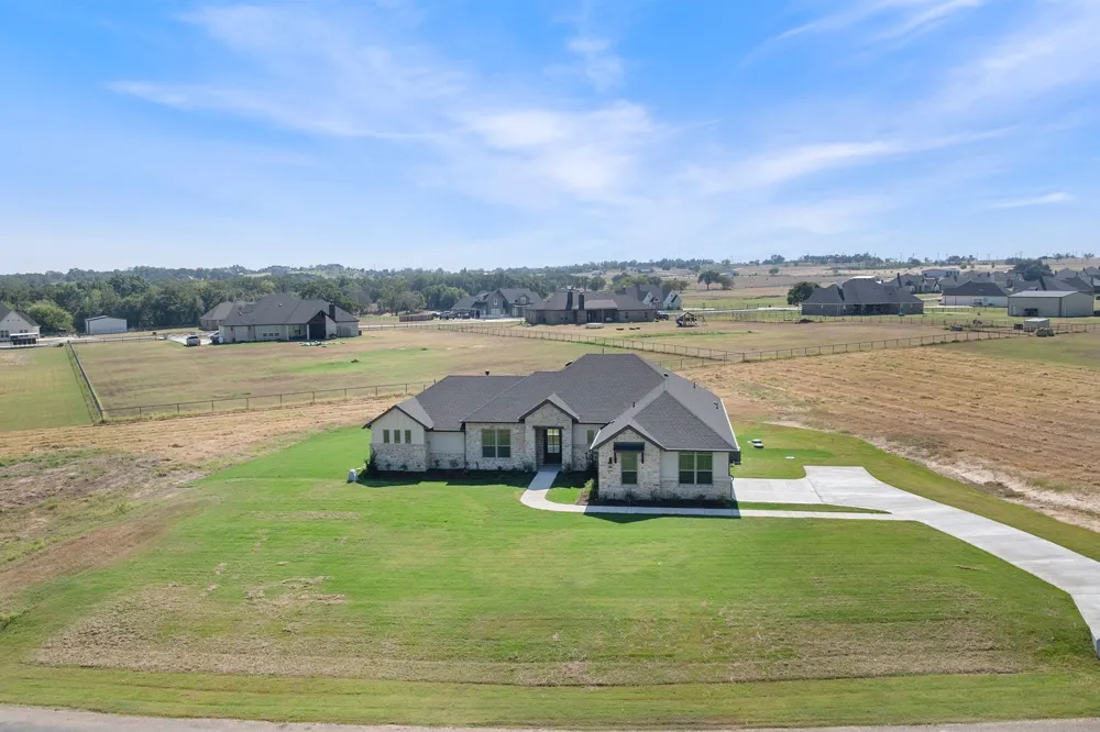 1099 Paradise Parkway Poolville, TX 76487