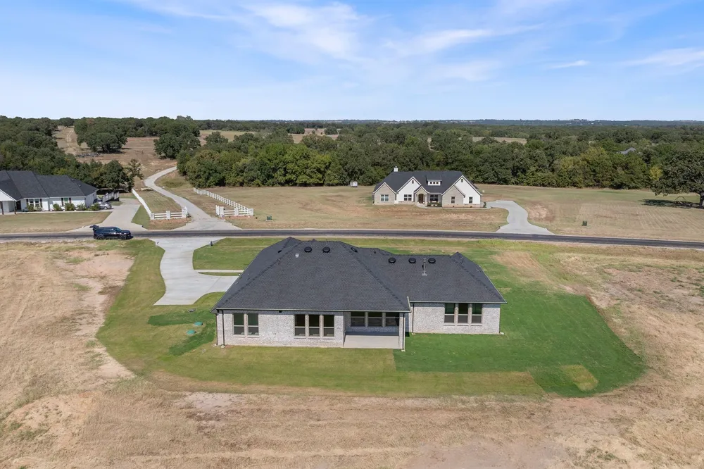 1099 Paradise Parkway Poolville, TX 76487
