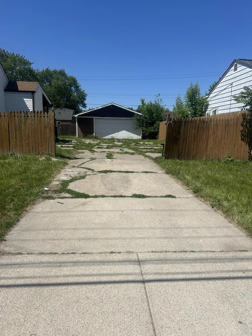8105 Toepfer Warren, MI 48089