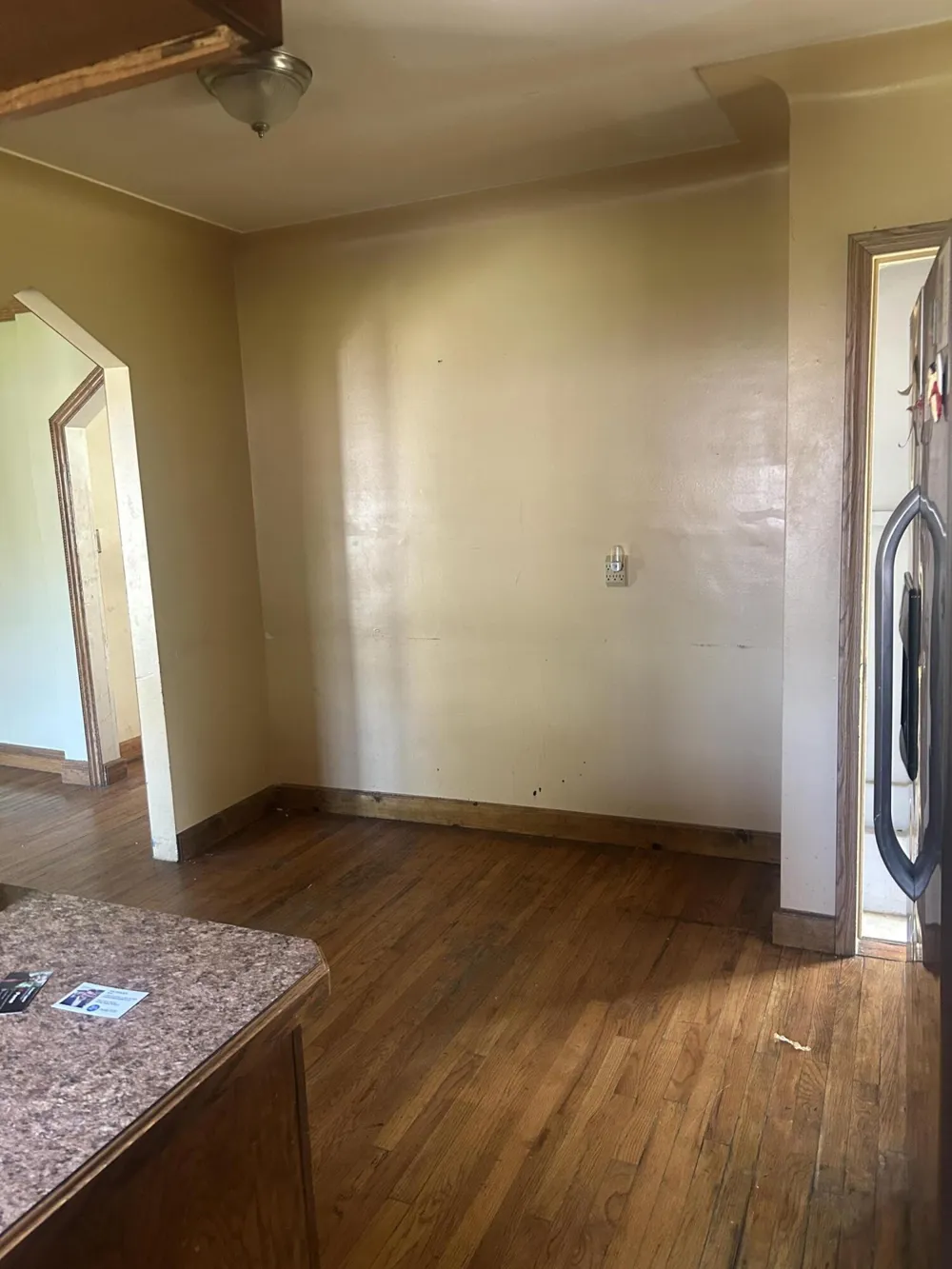 8105 Toepfer Warren, MI 48089