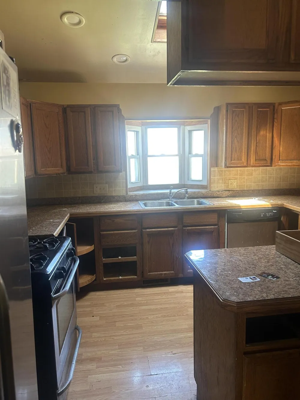 8105 Toepfer Warren, MI 48089