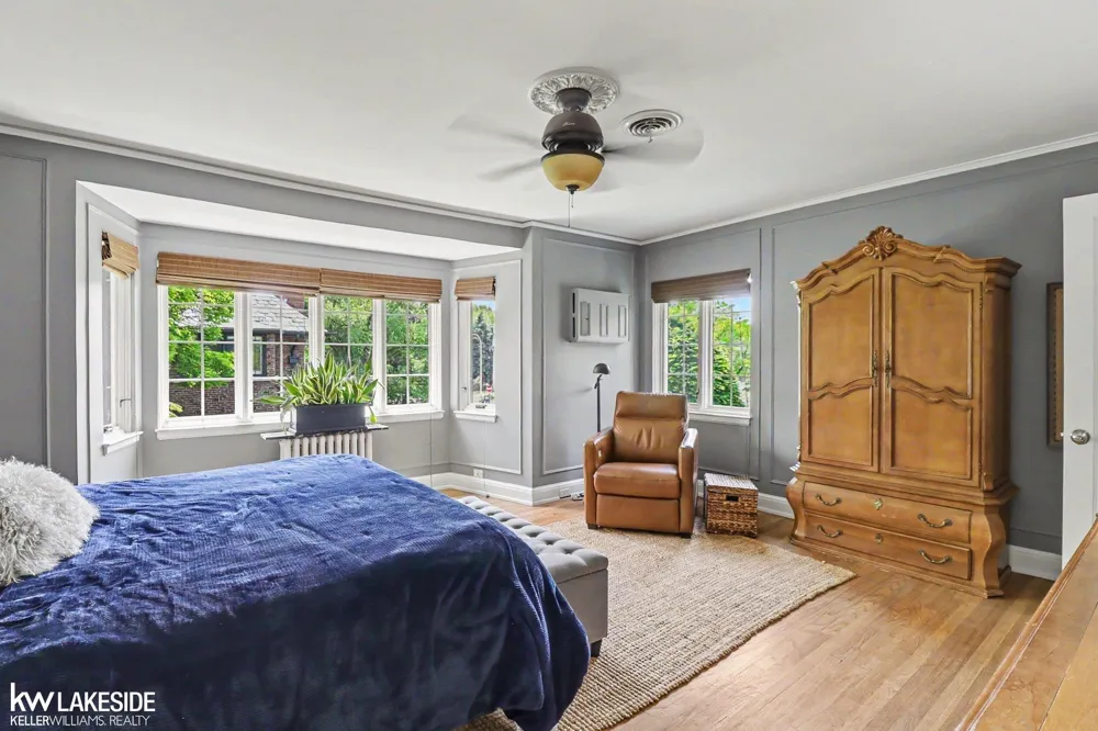 286 Rivard Boulevard Grosse Pointe City, MI 48230
