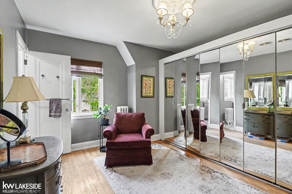286 Rivard Boulevard Grosse Pointe City, MI 48230