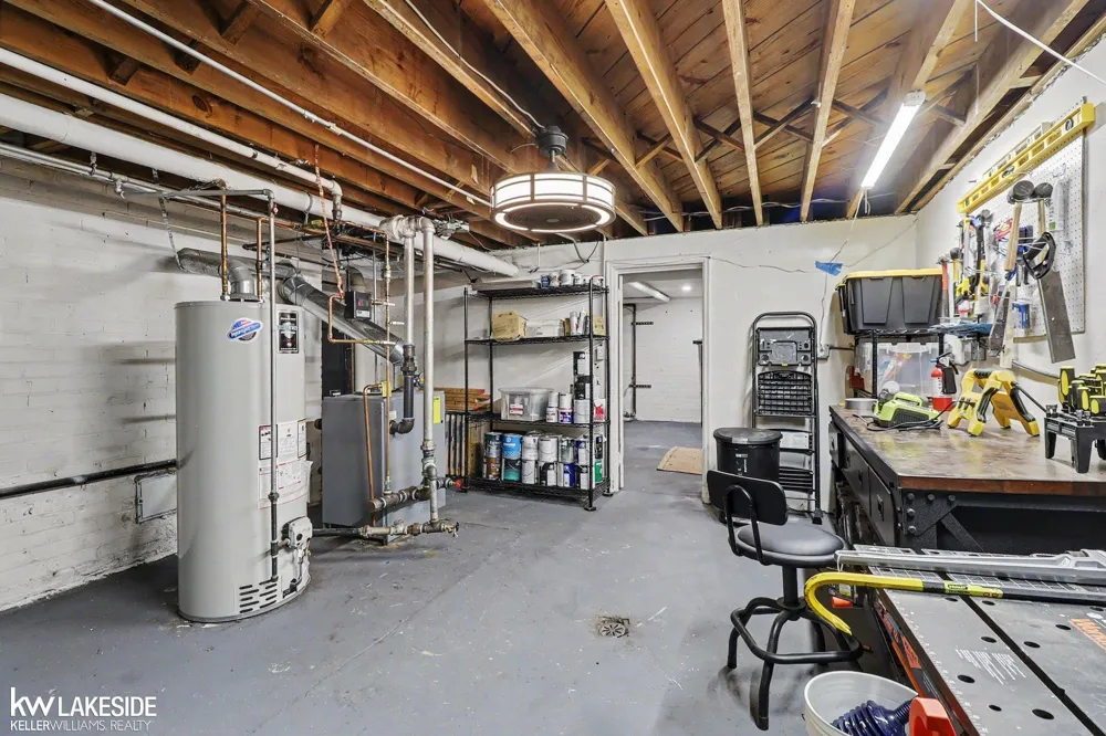 286 Rivard Boulevard Grosse Pointe City, MI 48230
