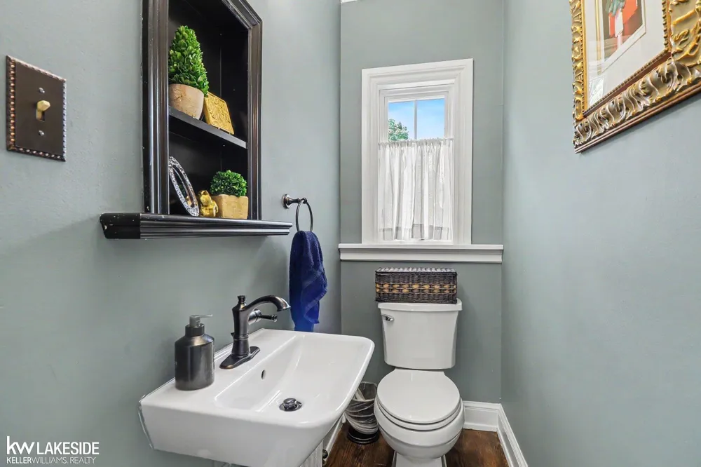 286 Rivard Boulevard Grosse Pointe City, MI 48230