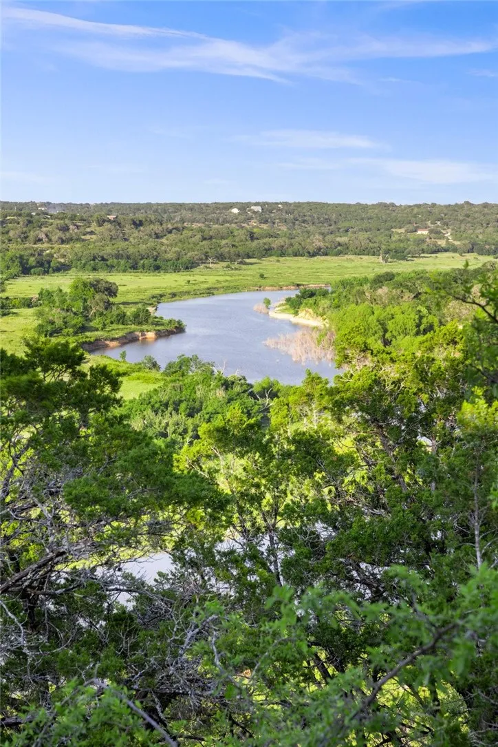 2101 Tower Rd Liberty Hill, TX 78628